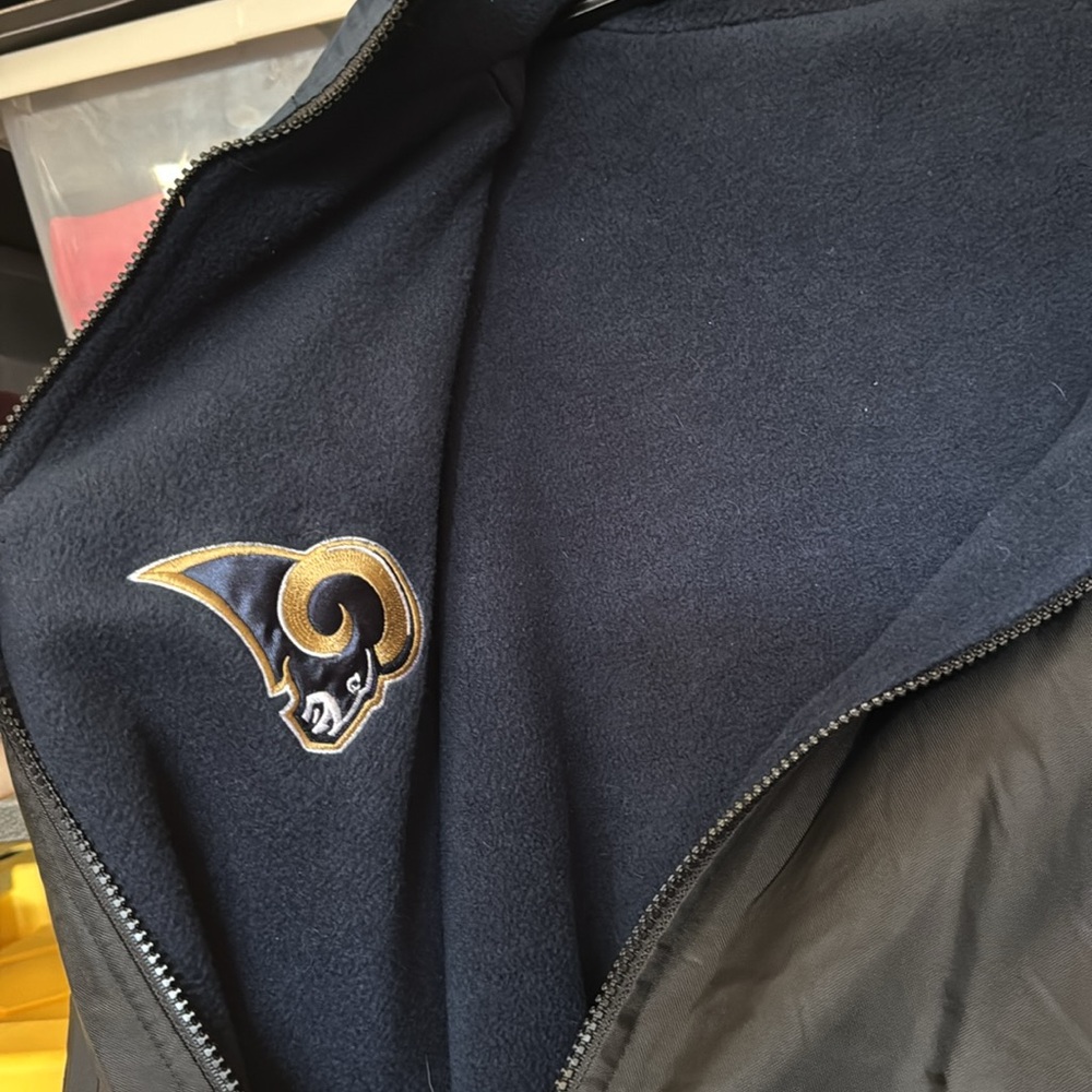 Vintage G-III Sports by Carl Banks St. Louis Rams Reversible Jacket - Picture 8 of 10